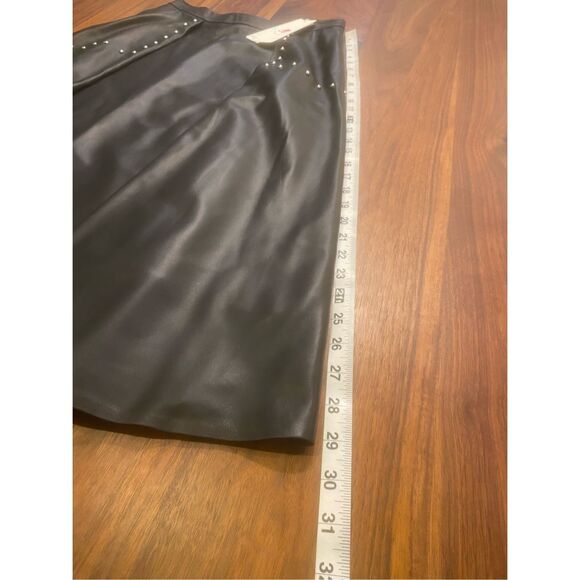 Smart Universe Wear Women’s Black Lamb Leather Studded Flared Skirt Medium NWT - Picture 3 of 8